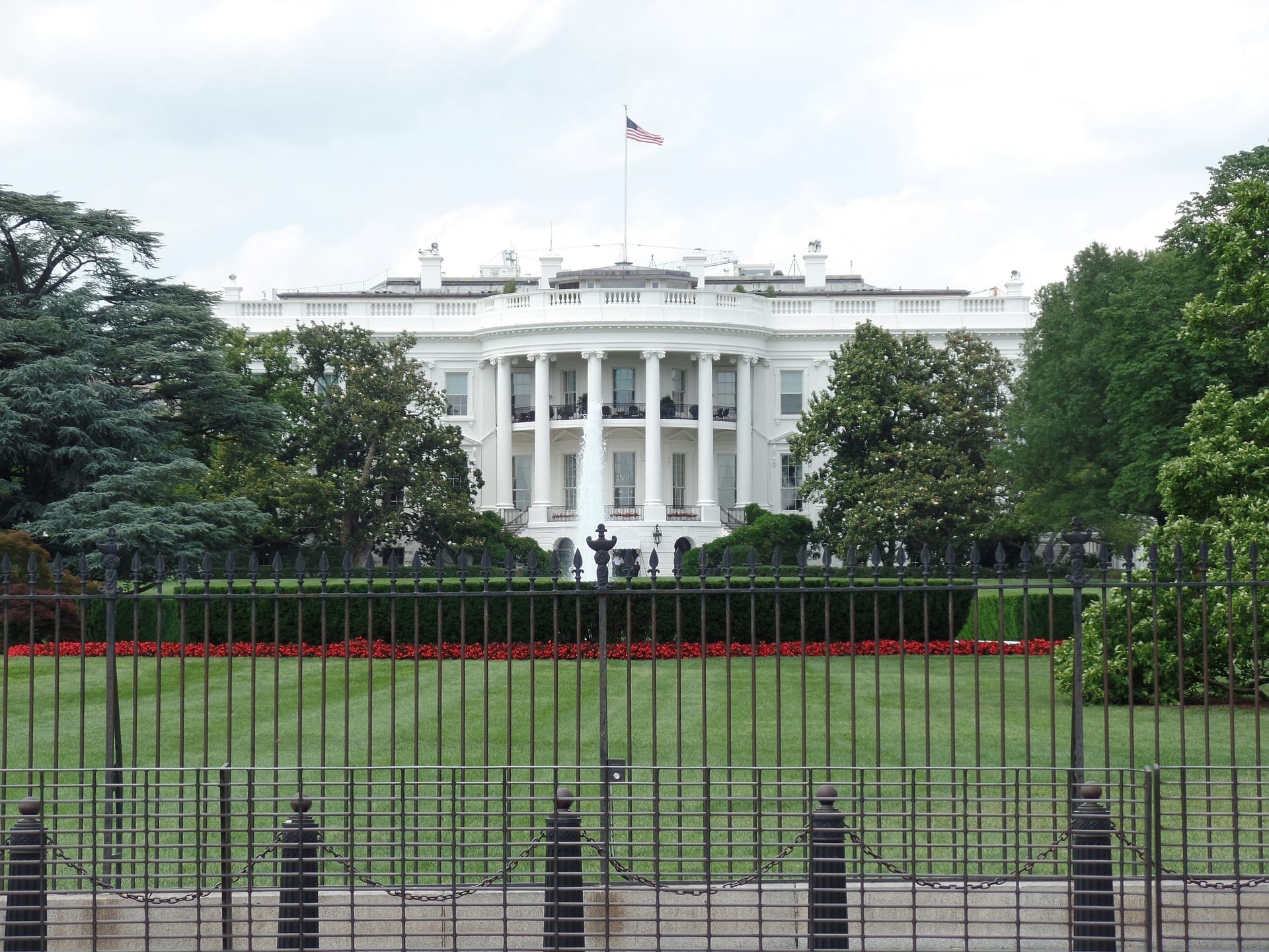 Exterior of the White House, Washington, USA